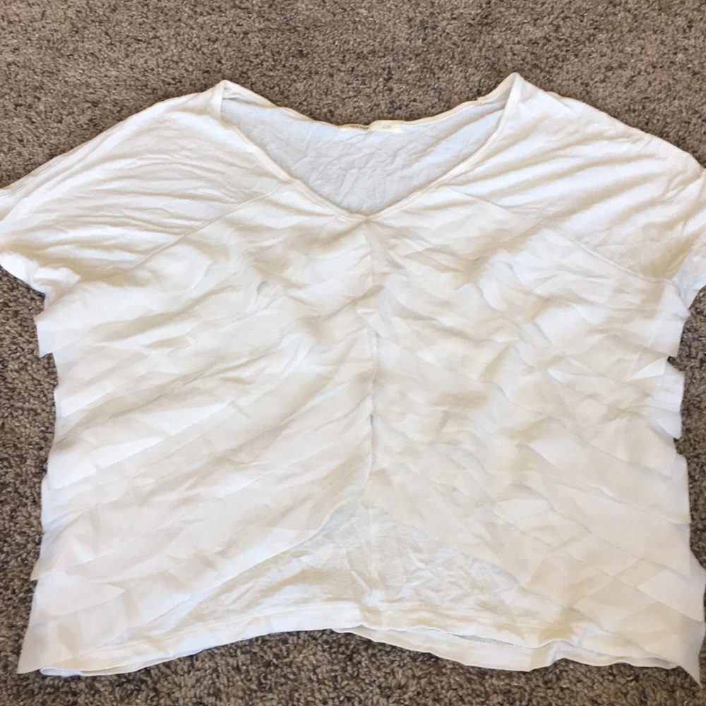 Fishbone pattern tee